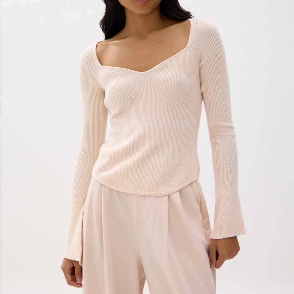 BNWT Love bonito sweetheart sweater